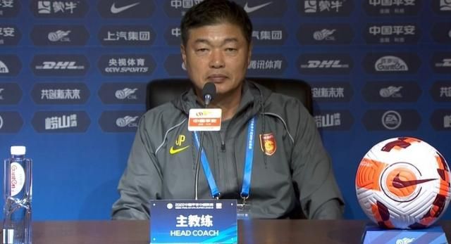 同样，他也在片中用自己漫长而又悲情的一生反面例证了人性的尊严